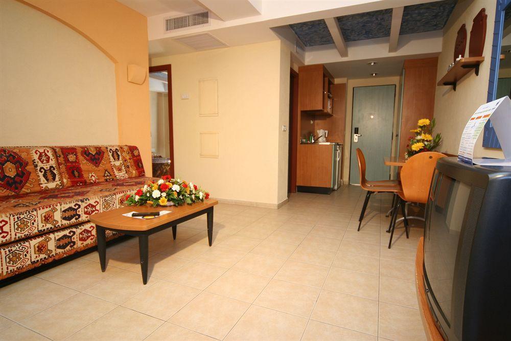 Club In Eilat - Coral Beach Villa Resort Kültér fotó