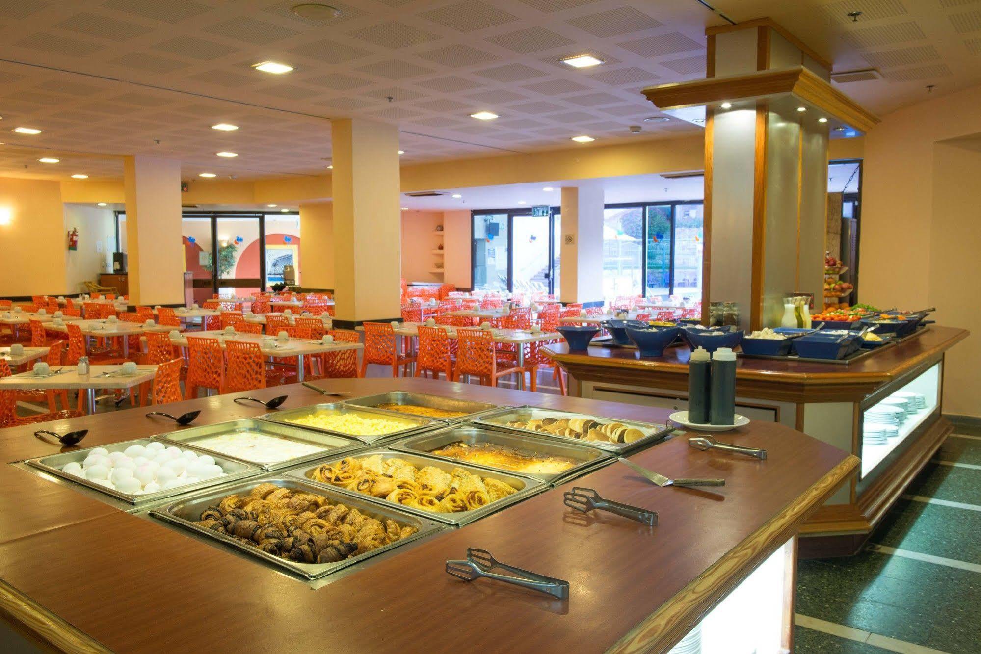 Club In Eilat - Coral Beach Villa Resort Kültér fotó